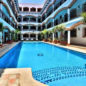 3* Hotel Colonial